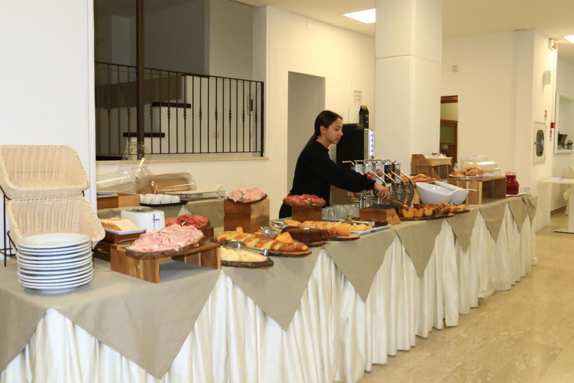 Hotel Diamante Cattolica Eksteriør billede