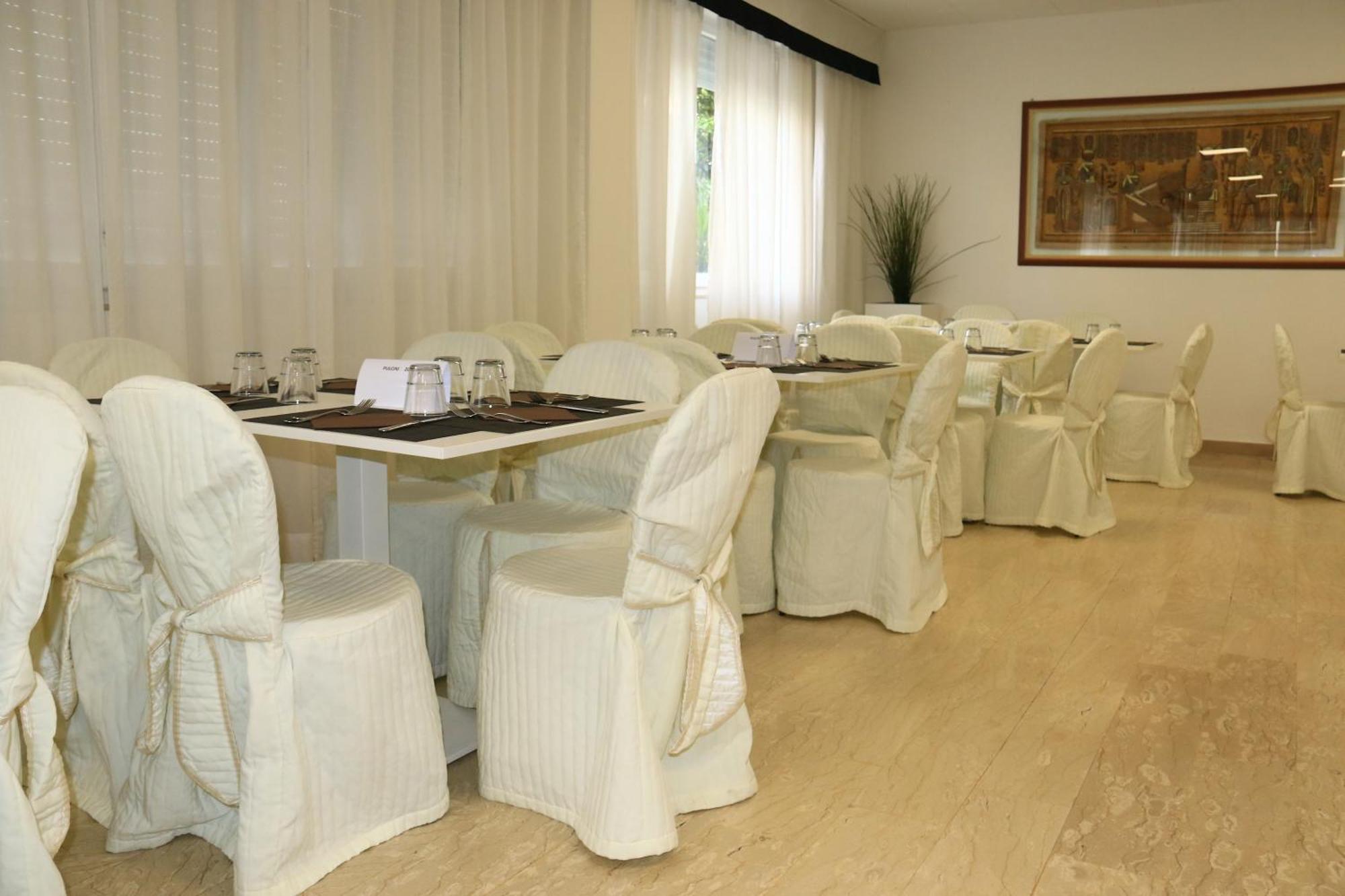 Hotel Diamante Cattolica Eksteriør billede