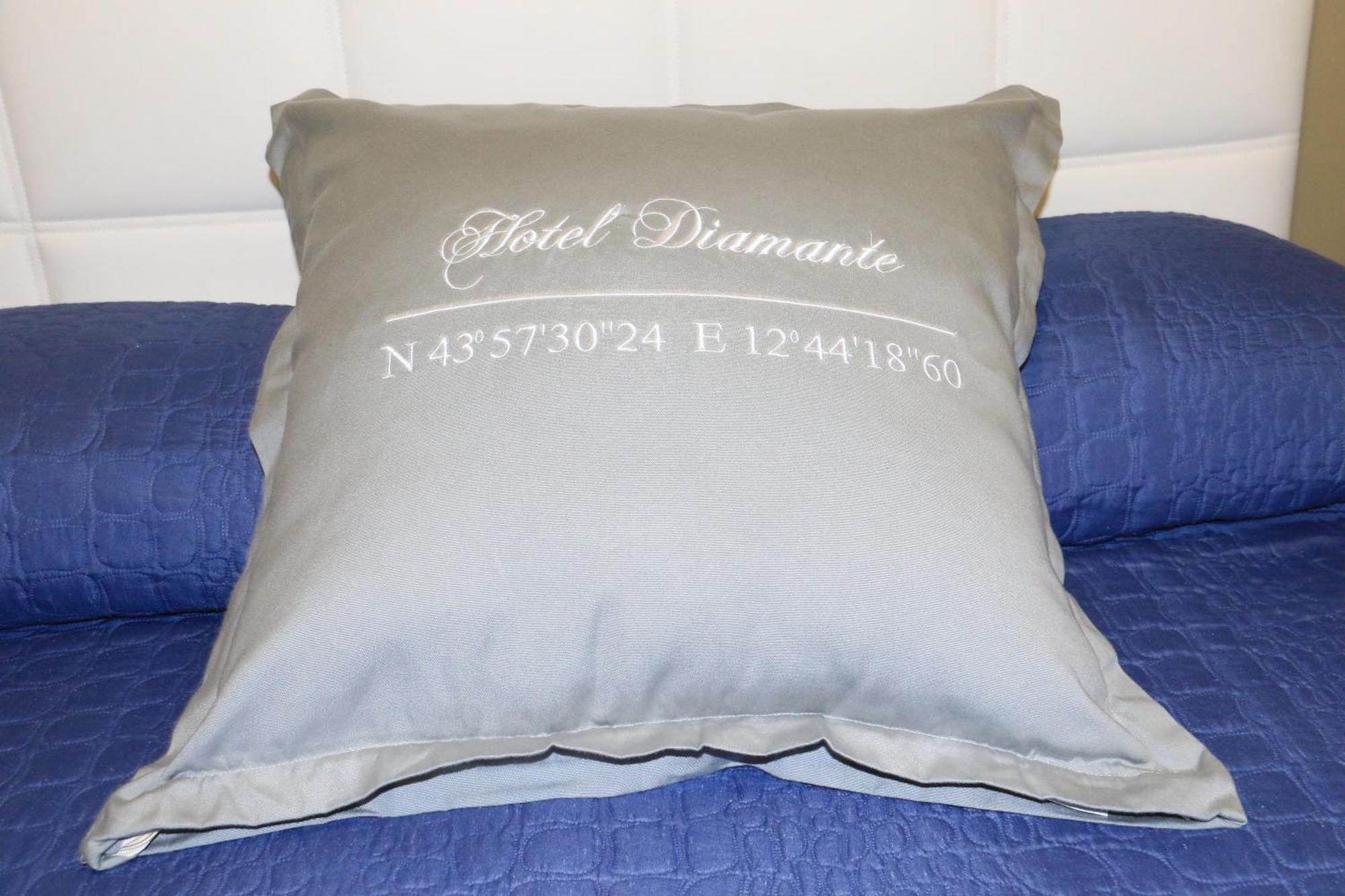 Hotel Diamante Cattolica Eksteriør billede