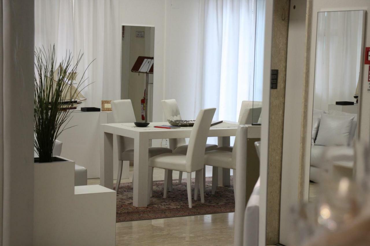 Hotel Diamante Cattolica Eksteriør billede