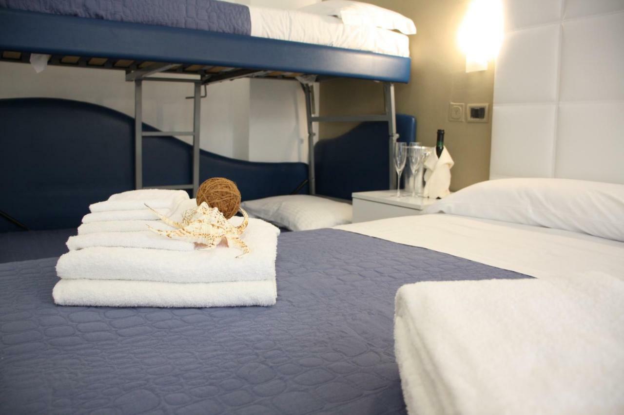 Hotel Diamante Cattolica Eksteriør billede